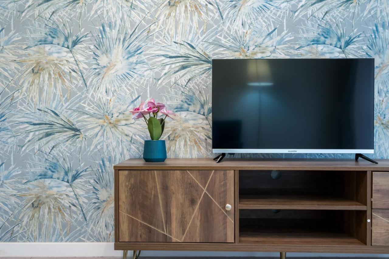 Felicity Apartment By The Park Bucarest Extérieur photo