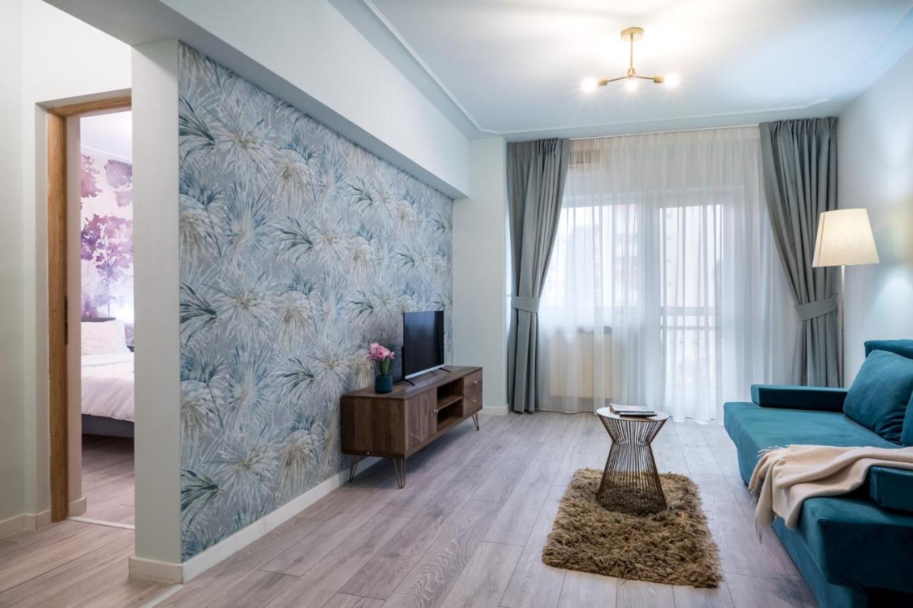 Felicity Apartment By The Park Bucarest Extérieur photo